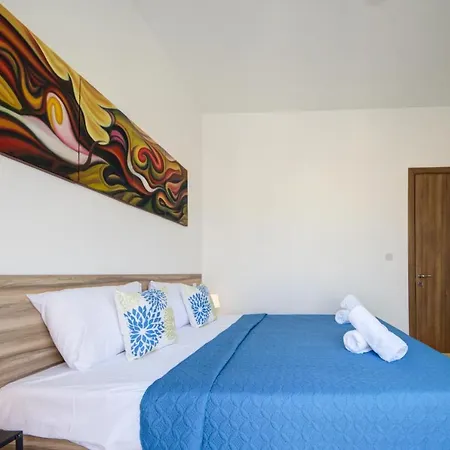 Tranquil Creek 1-bedroom & Penthouse Lejlighed Msida