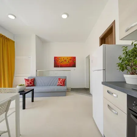 Tranquil Creek 1-bedroom & Penthouse *