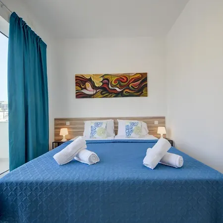 Tranquil Creek 1-bedroom & Penthouse * Msida