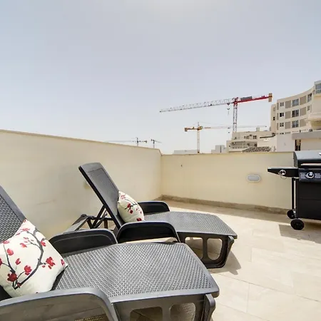 Tranquil Creek 1-bedroom & Penthouse Msida