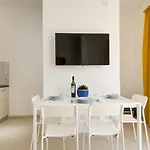 Tranquil Creek 1-bedroom & Penthouse Apartment Msida