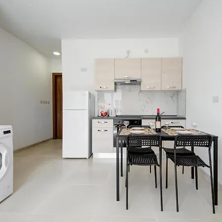 Tranquil Creek - 1bedroom By Shortletsmalta Msida