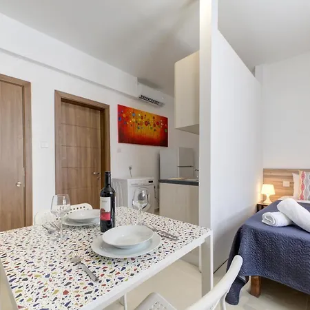 Tranquil Creek 1-bedroom & Penthouse