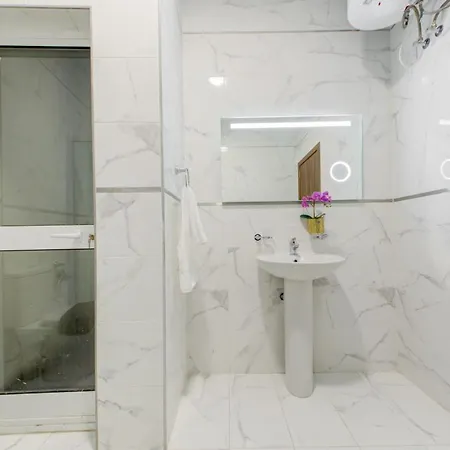 Tranquil Creek 1-bedroom & Penthouse