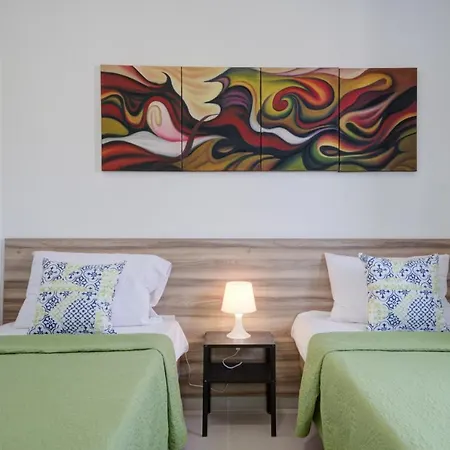 Tranquil Creek 1-bedroom & Penthouse Lägenhet