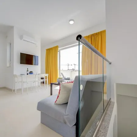 Tranquil Creek 1-bedroom & Penthouse