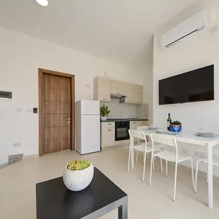 Lägenhet Tranquil Creek 1-bedroom & Penthouse Msida