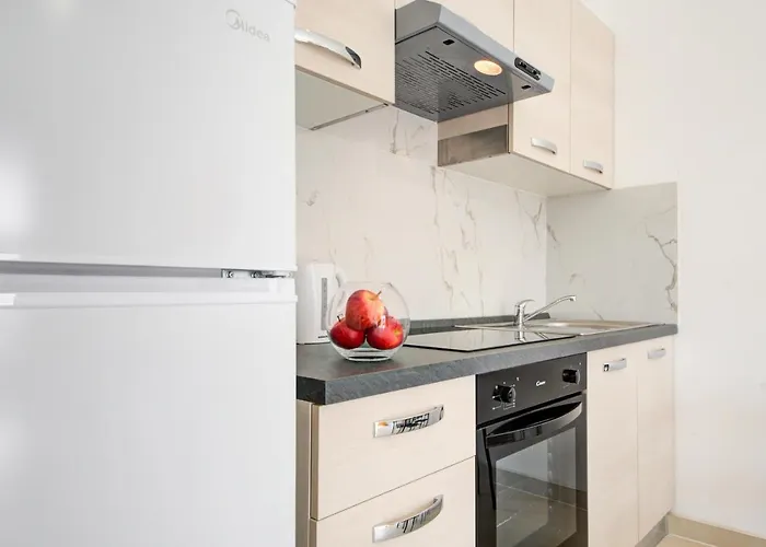 Tranquil Creek 1-bedroom & Penthouse Msida