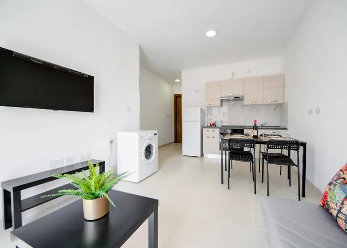 Tranquil Creek 1-bedroom & Penthouse מסידה