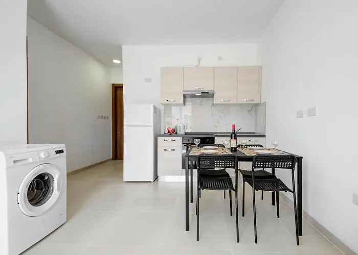 Tranquil Creek 1-bedroom & Penthouse מסידה