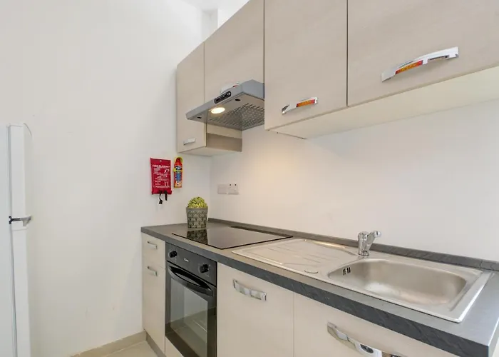 Tranquil Creek 1-bedroom & Penthouse * Msida