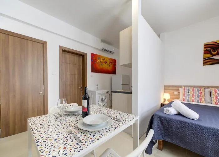 Tranquil Creek 1-bedroom & Penthouse