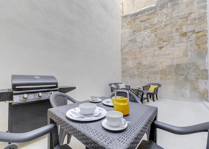 Tranquil Creek 1-bedroom & Penthouse