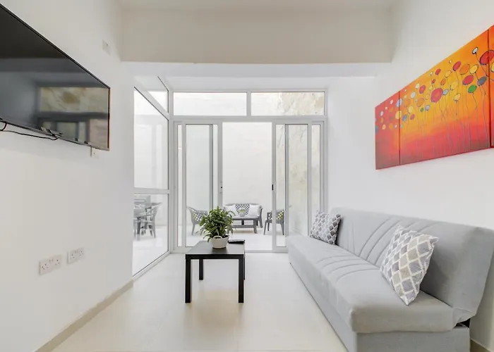 Tranquil Creek 1-bedroom & Penthouse