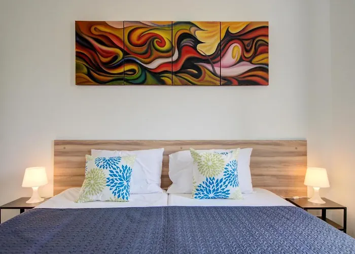 Tranquil Creek 1-bedroom & Penthouse