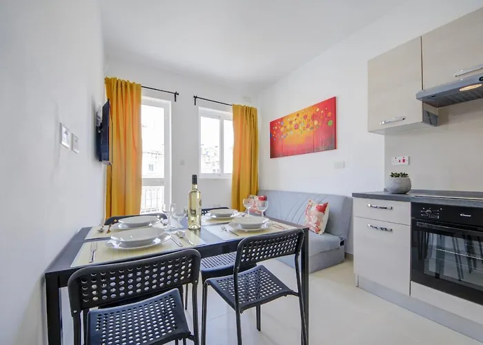דירה Tranquil Creek 1-bedroom & Penthouse מסידה